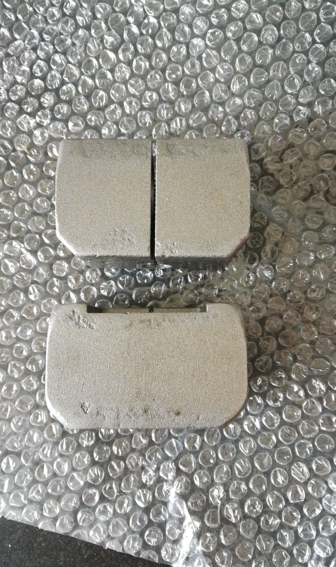 Legerat stål wear block