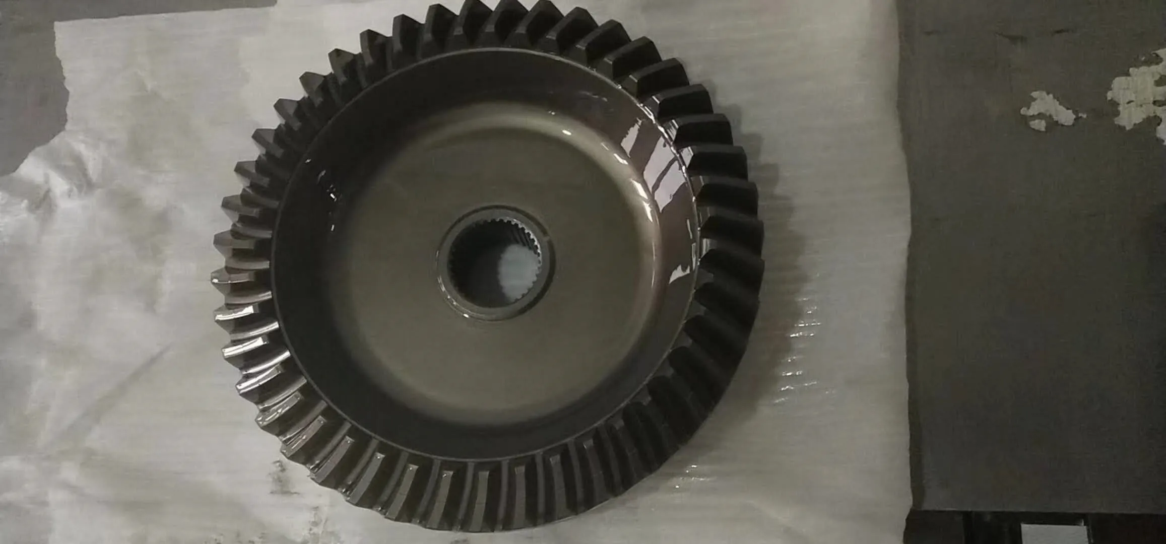 Stort spiralformet konisk gear 400 mm