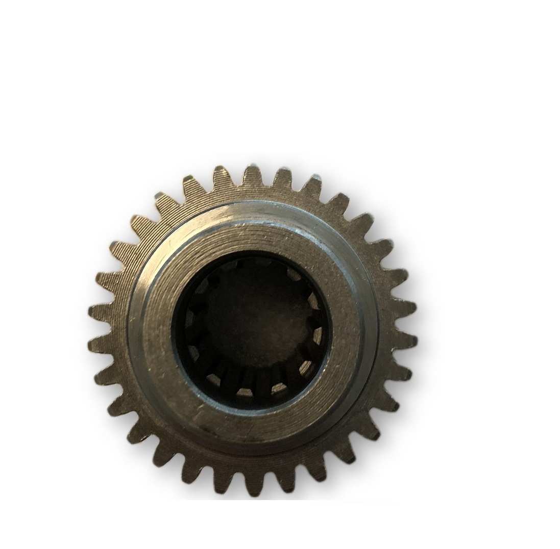 Spur gear with central spline connection