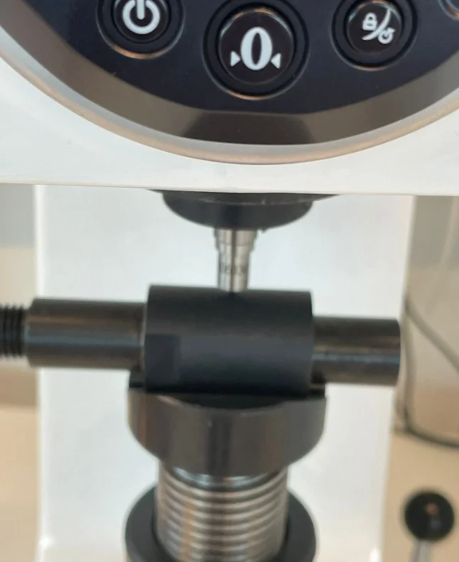 Kovuustestauslaitteet